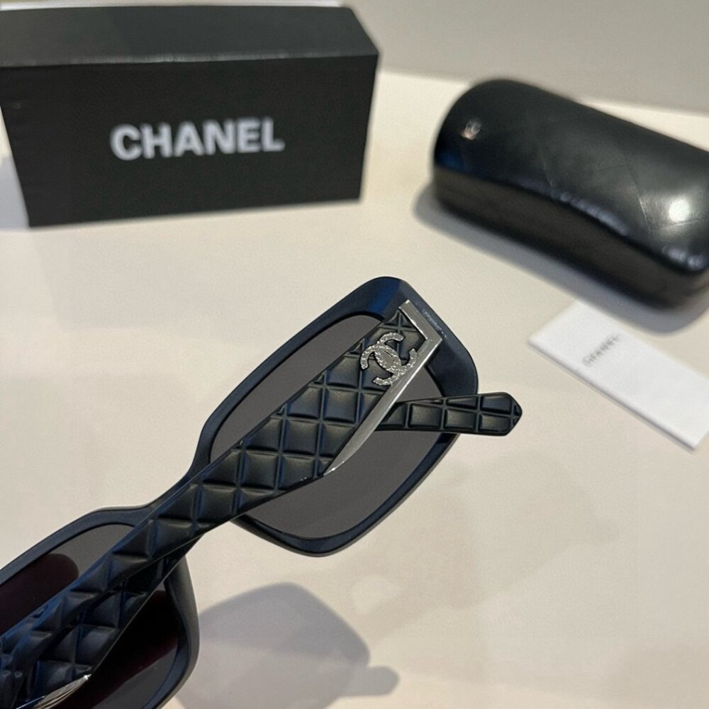 Chanel women's sunglasses🔥🔥🔥 - Picture 7 of 9